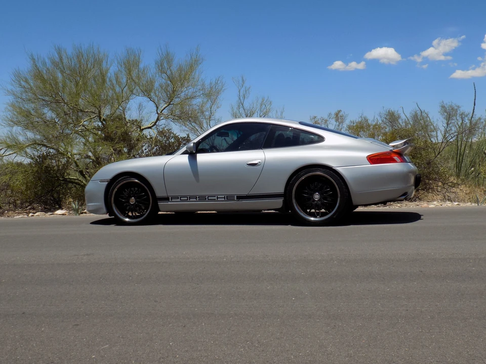 1999 Porsche 996 Carrera - Image 17 of 31