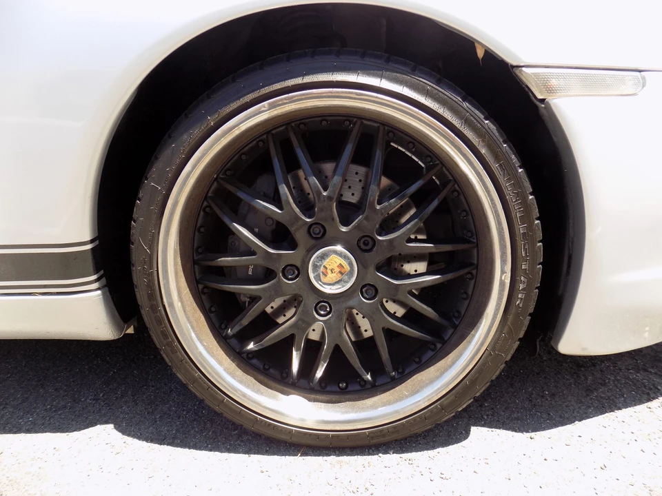 1999 Porsche 996 Carrera - Image 30 of 31