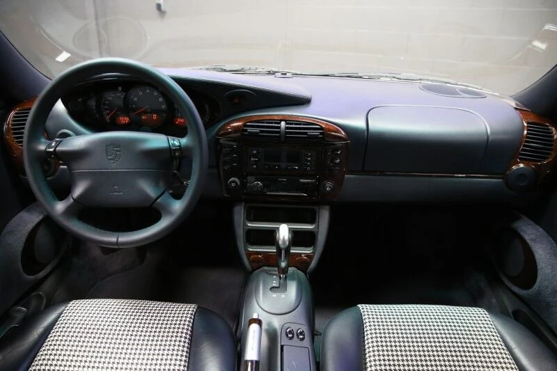 1999 Porsche 996 Carrera - Image 11 of 31