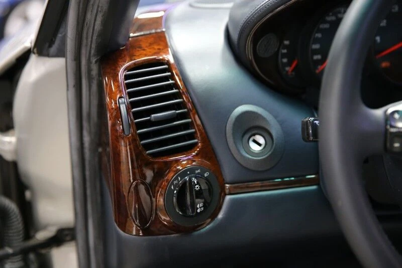 1999 Porsche 996 Carrera - Image 28 of 31