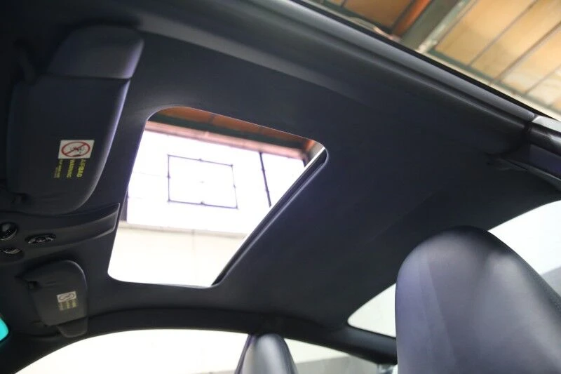 1999 Porsche 996 Carrera - Image 16 of 31