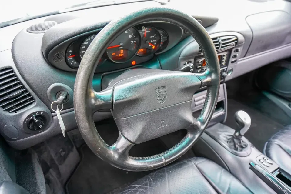 1999 Porsche 996 Carrera - Image 11 of 20