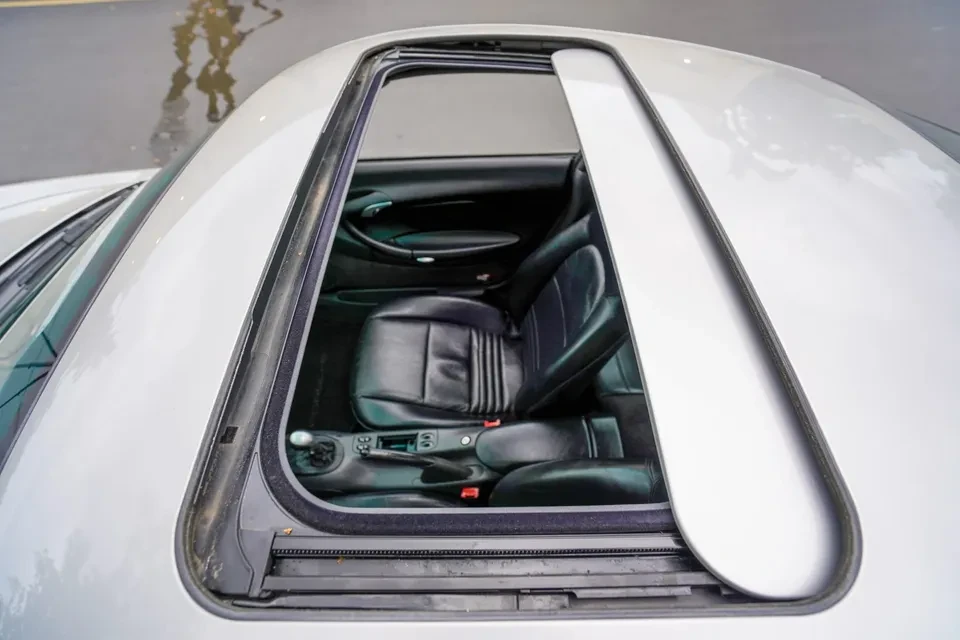 1999 Porsche 996 Carrera - Image 9 of 20