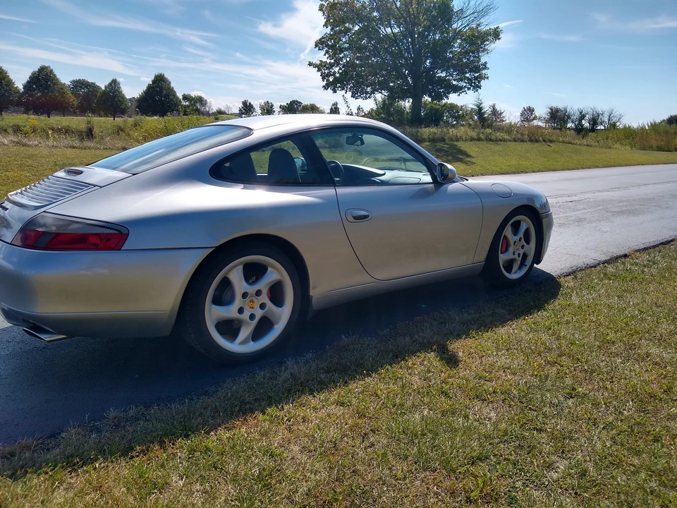 1999 Porsche 996 Carrera - Image 16 of 31