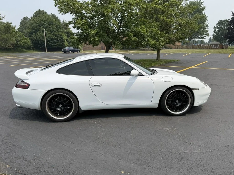 1999 Porsche 996 Carrera - Image 12 of 23