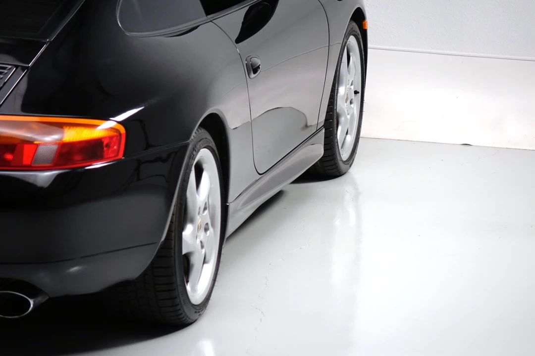 1999 Porsche 996 Carrera - Image 24 of 31
