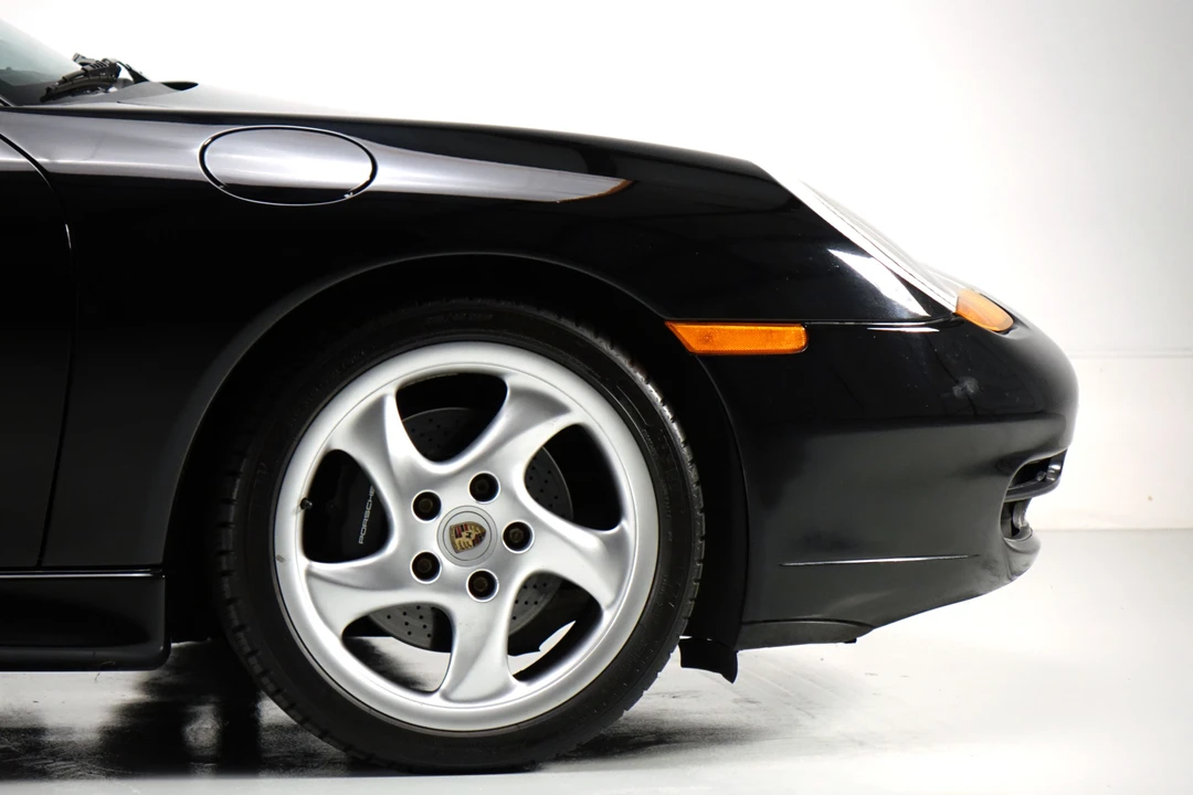 1999 Porsche 996 Carrera - Image 28 of 31