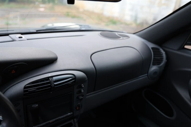 1999 Porsche 996 Carrera - Image 18 of 31
