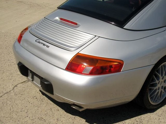 1999 Porsche 996 Carrera - Image 17 of 31