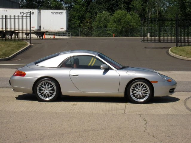 1999 Porsche 996 Carrera - Image 10 of 31