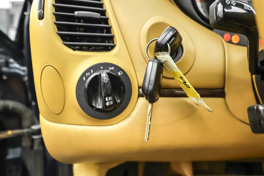 1999 Porsche 996 Carrera - Image 15 of 21