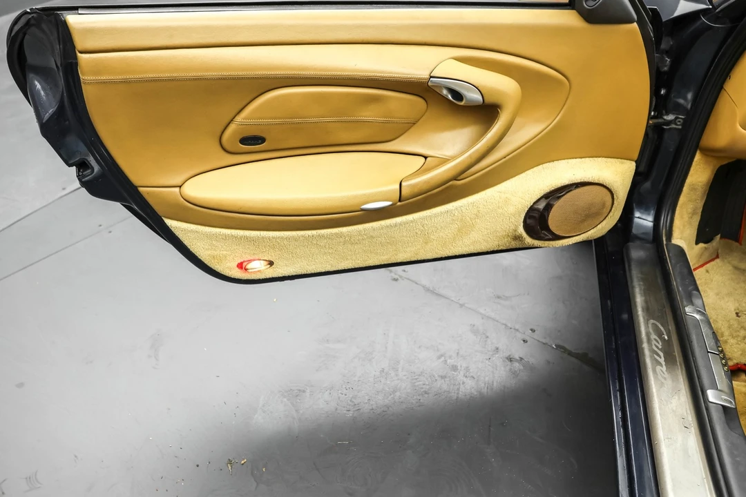 1999 Porsche 996 Carrera - Image 14 of 21