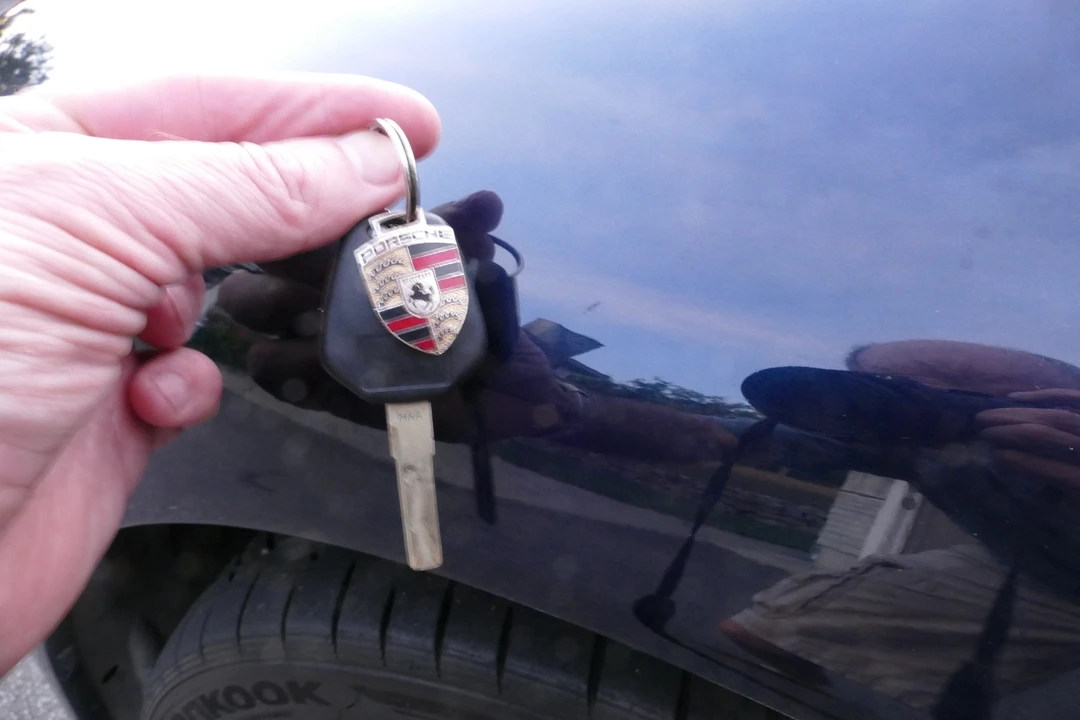 1999 Porsche 996 Carrera - Image 14 of 31