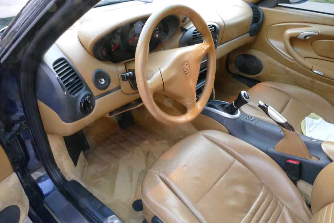 1999 Porsche 996 Carrera - Image 19 of 31