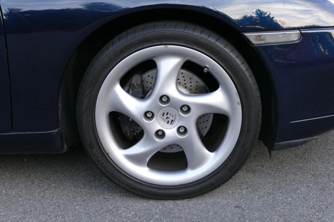 1999 Porsche 996 Carrera - Image 11 of 31