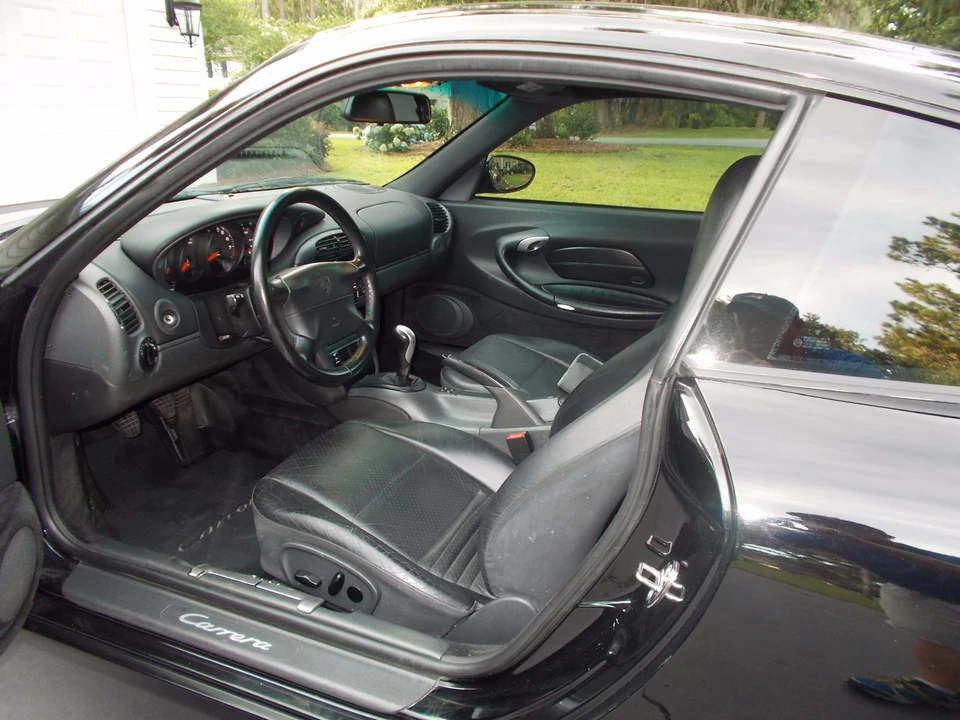 1999 Porsche 996 Carrera - Image 28 of 31