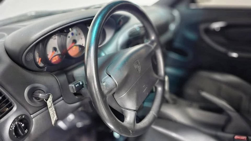 1999 Porsche 996 Carrera - Image 15 of 17