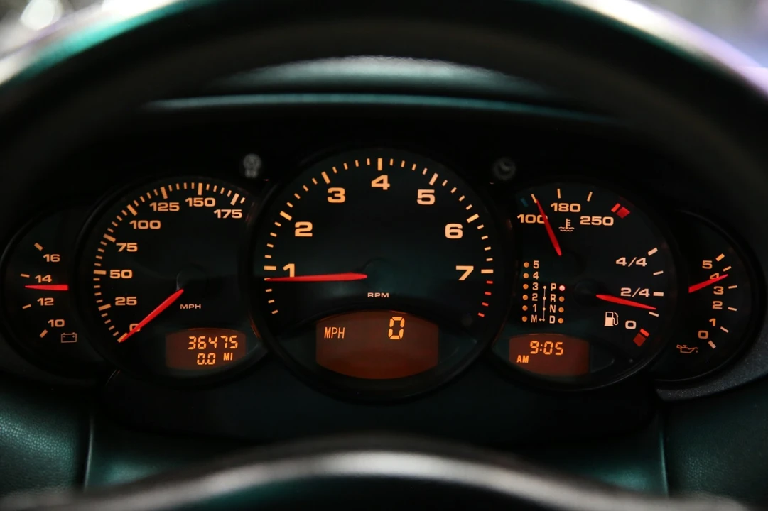 1999 Porsche 996 Carrera - Image 19 of 31