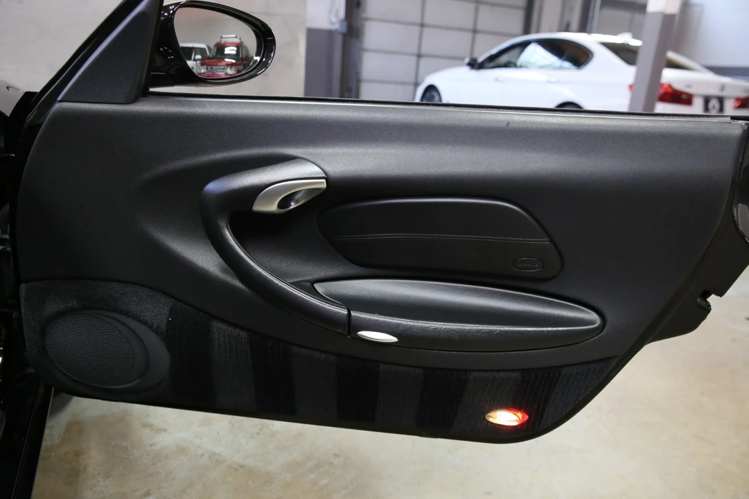 1999 Porsche 996 Carrera - Image 30 of 31