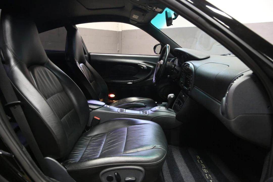 1999 Porsche 996 Carrera - Image 27 of 31