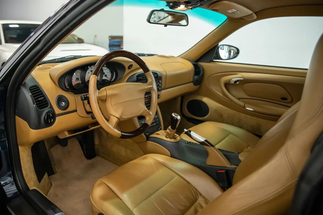1999 Porsche 996 Carrera - Image 26 of 31