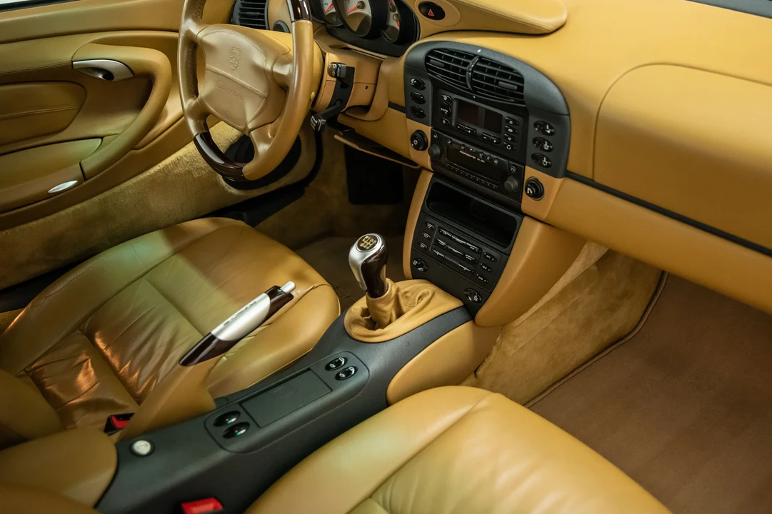 1999 Porsche 996 Carrera - Image 27 of 31