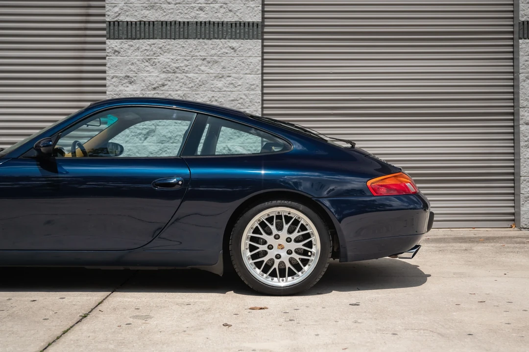 1999 Porsche 996 Carrera - Image 17 of 31
