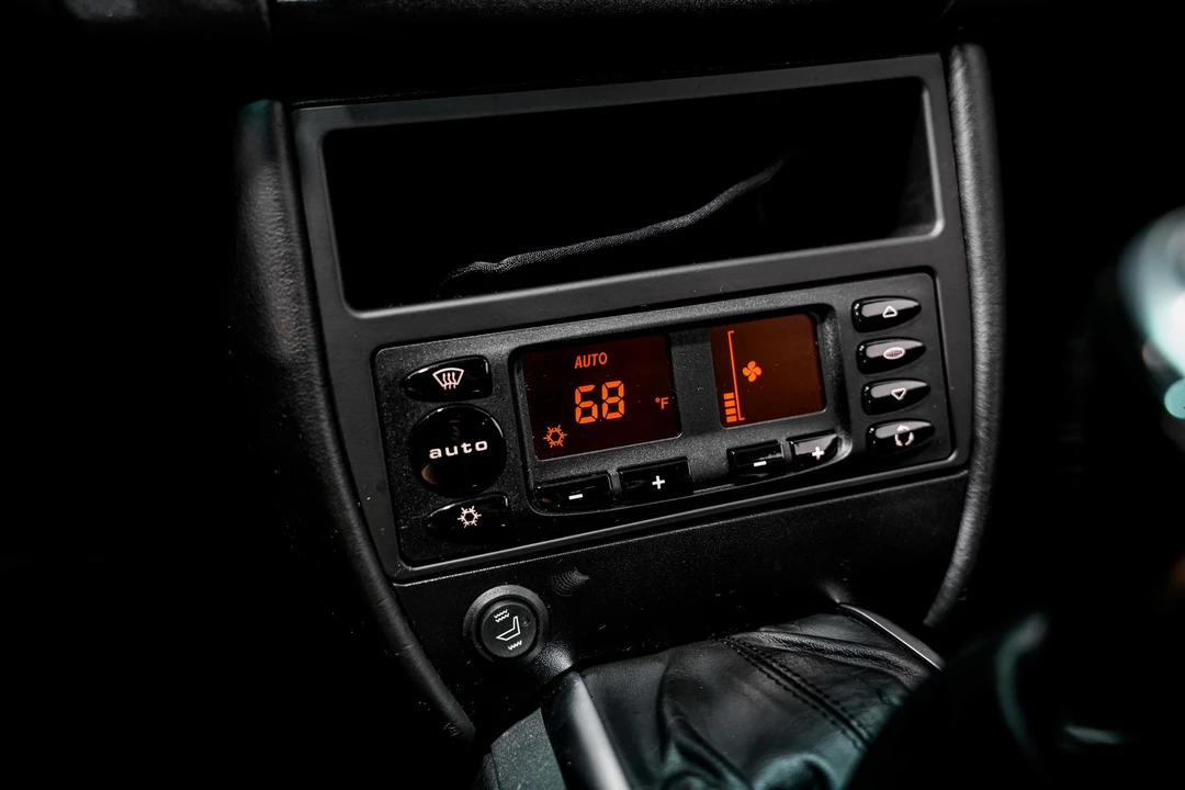 1999 Porsche 996 Carrera - Image 14 of 21