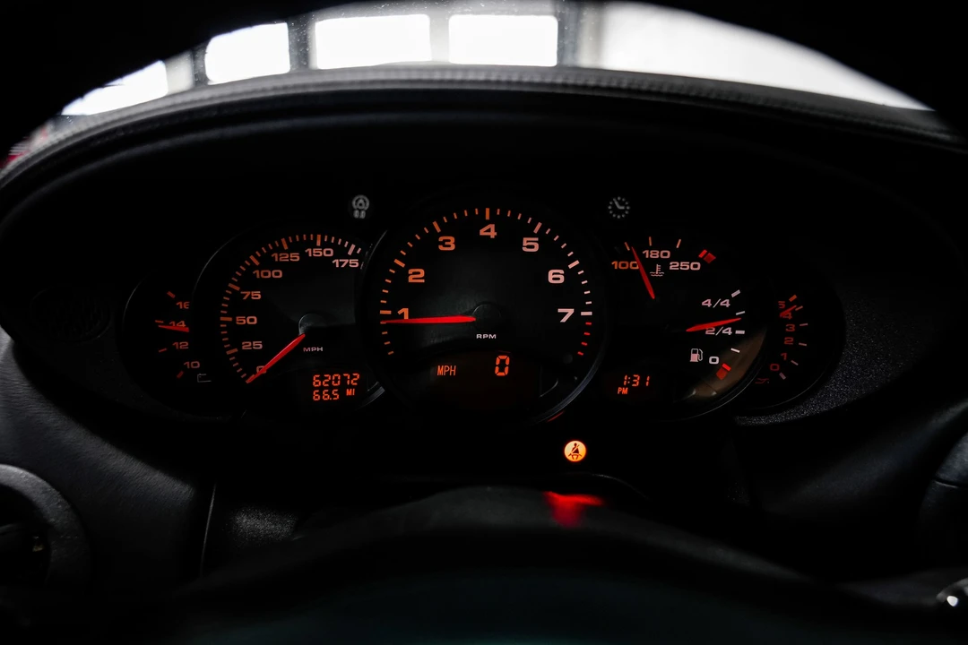 1999 Porsche 996 Carrera - Image 11 of 21