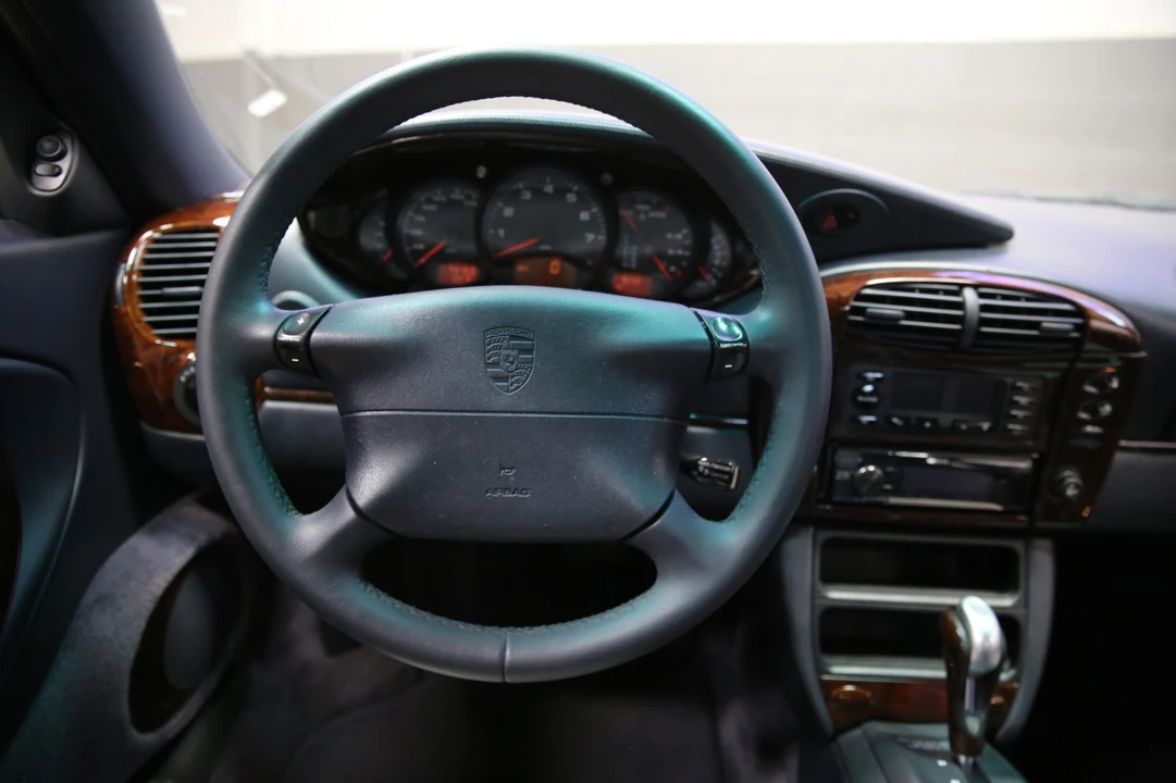 1999 Porsche 996 Carrera - Image 21 of 31