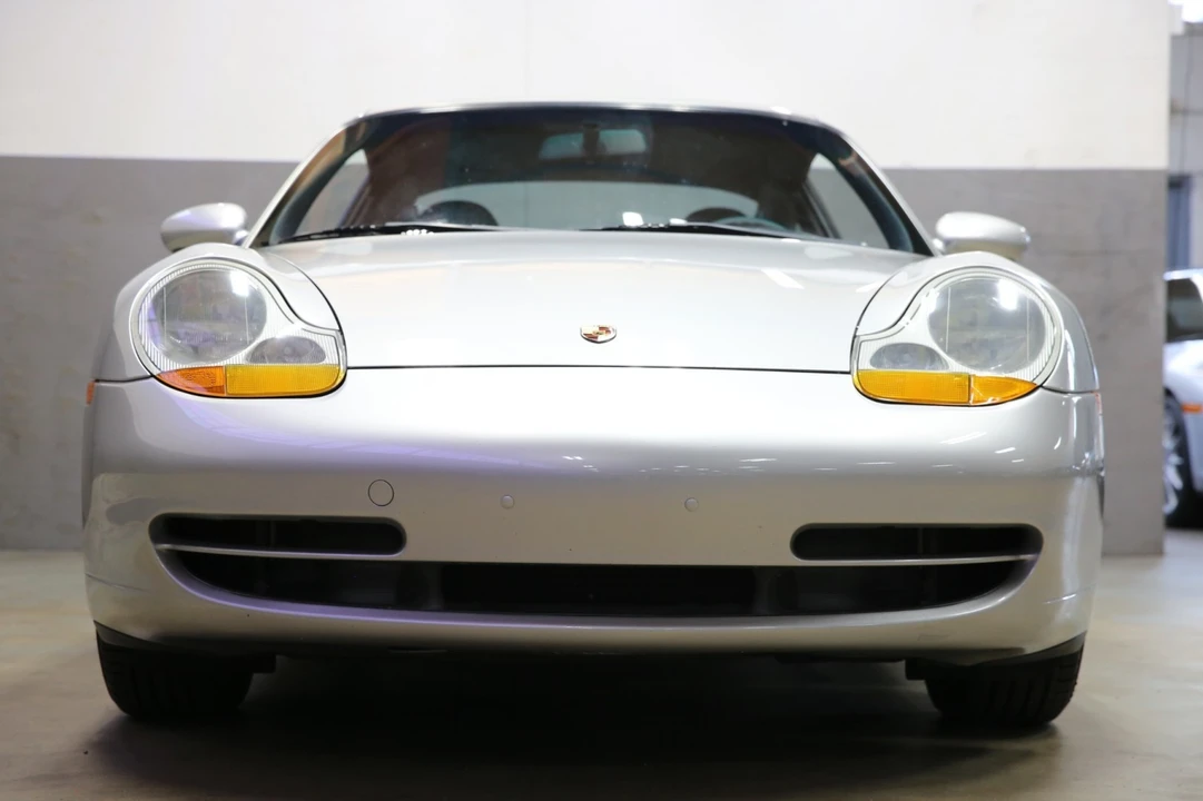 1999 Porsche 996 Carrera - Image 18 of 31