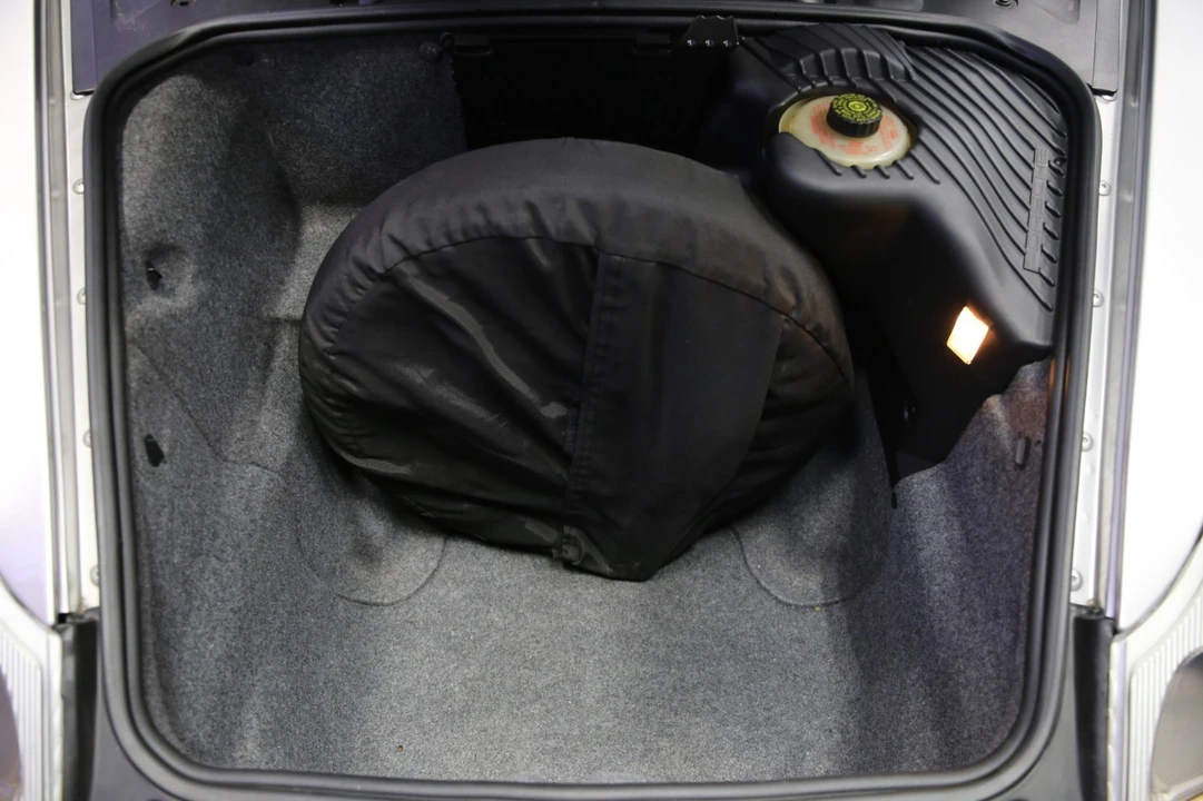 1999 Porsche 996 Carrera - Image 31 of 31