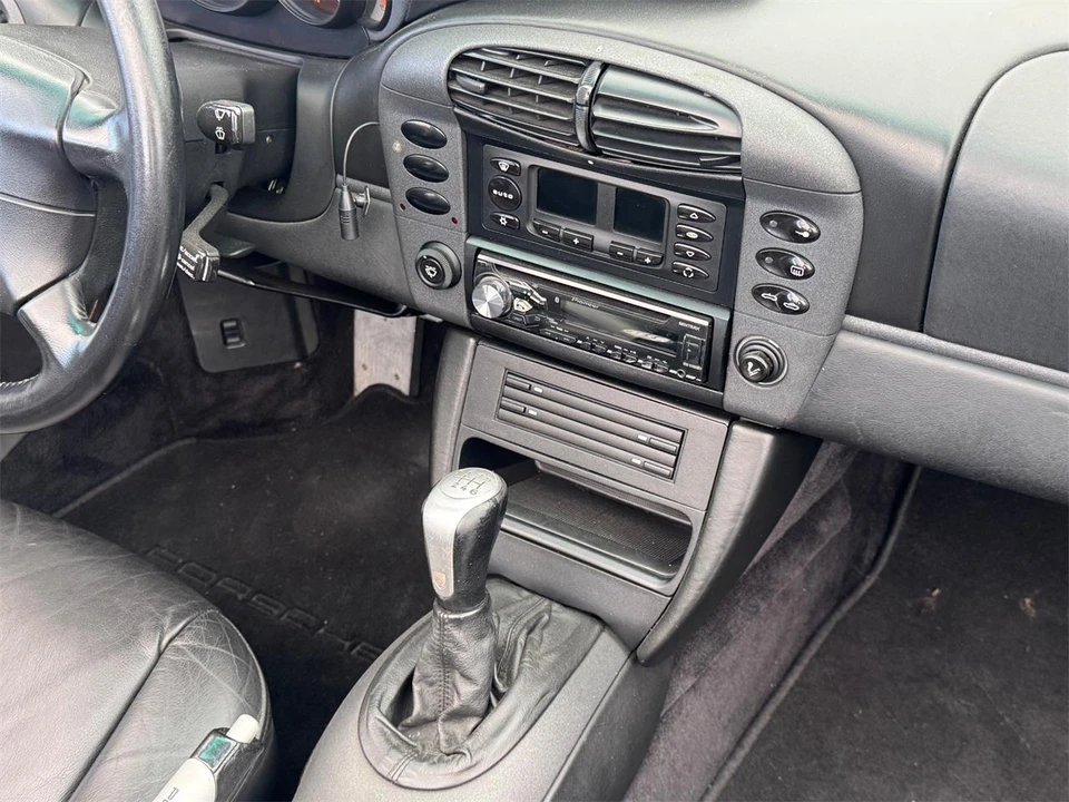 1999 Porsche 996 Carrera - Image 19 of 31