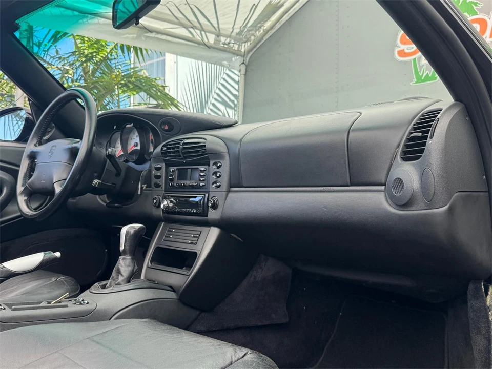 1999 Porsche 996 Carrera - Image 29 of 31