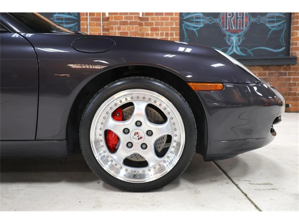1999 Porsche 996 Carrera - Image 26 of 31
