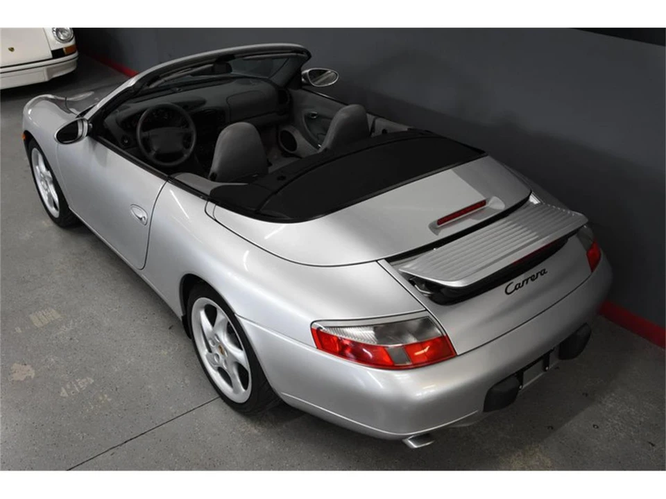 1999 Porsche 996 Carrera - Image 10 of 31