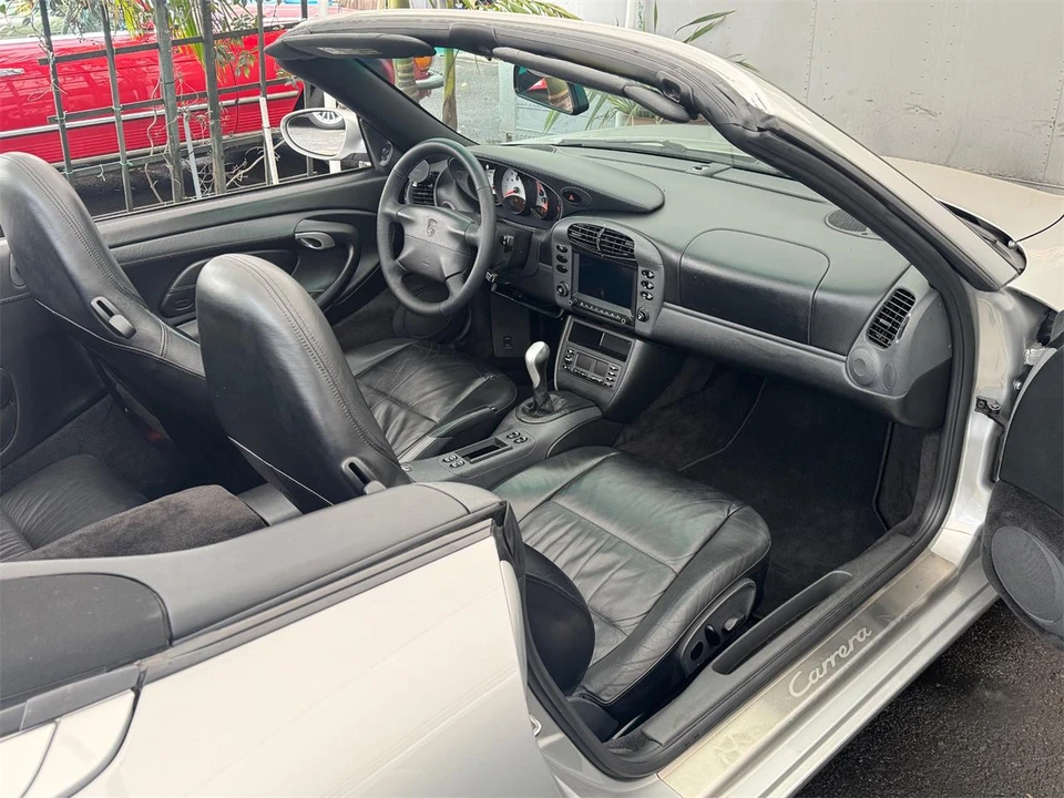 1999 Porsche 996 Carrera - Image 16 of 31