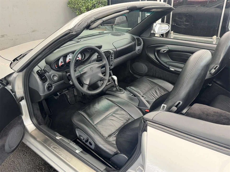 1999 Porsche 996 Carrera - Image 23 of 31