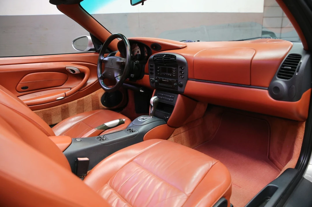 1999 Porsche 996 Carrera - Image 25 of 31