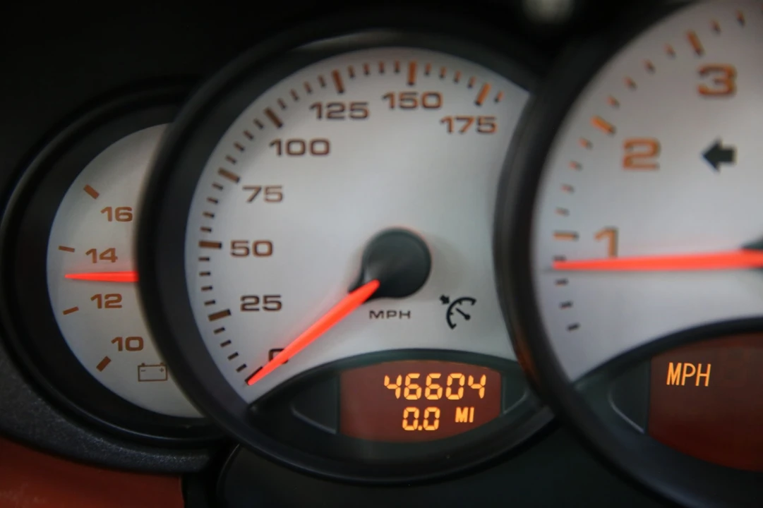1999 Porsche 996 Carrera - Image 8 of 31