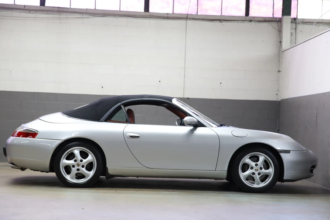 1999 Porsche 996 Carrera - Image 22 of 31