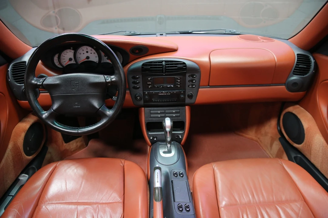 1999 Porsche 996 Carrera - Image 9 of 31