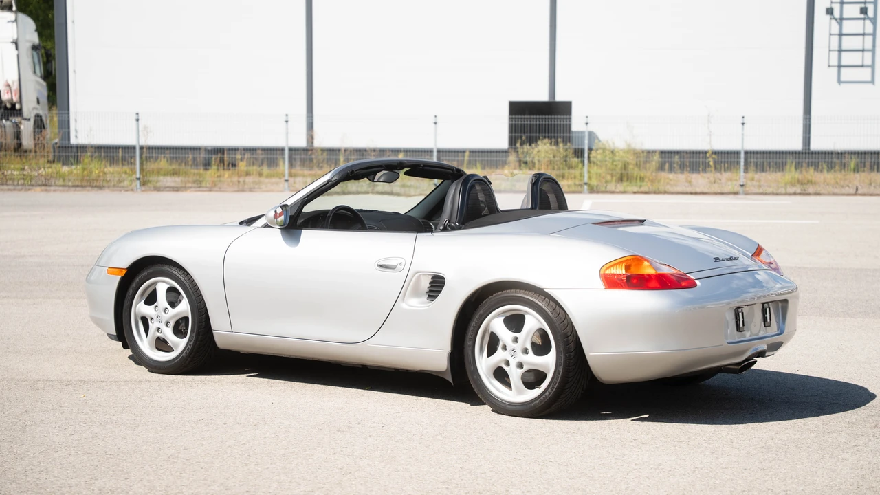 1998 Porsche 986 Boxster - Image 8 of 31
