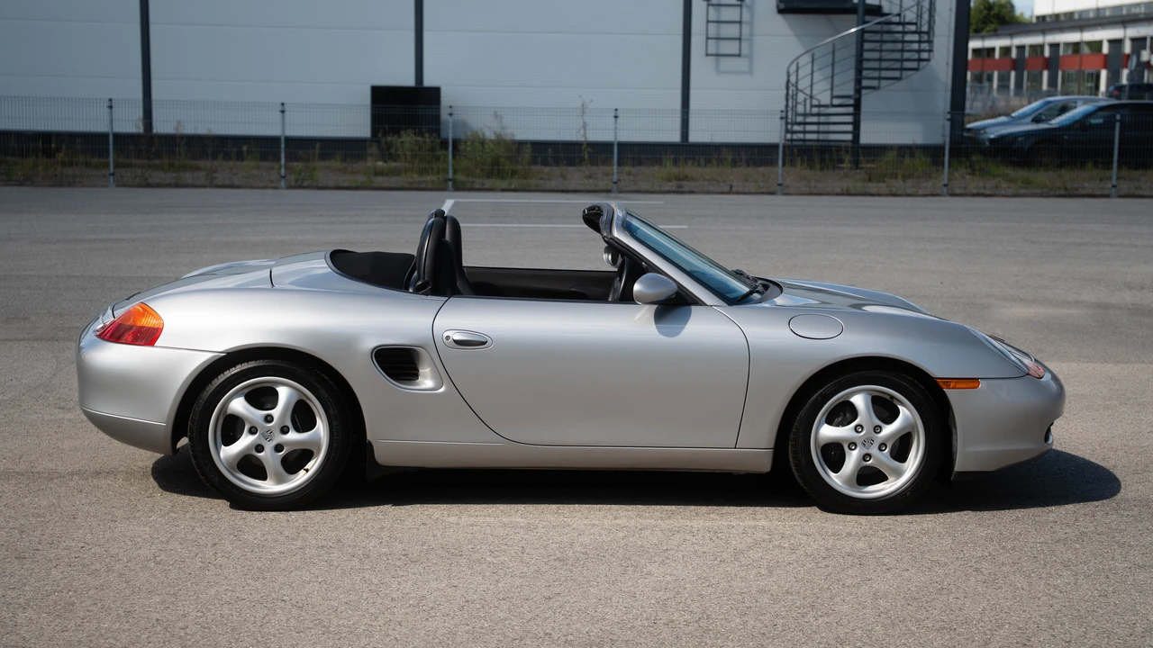 1998 Porsche 986 Boxster - Image 10 of 31