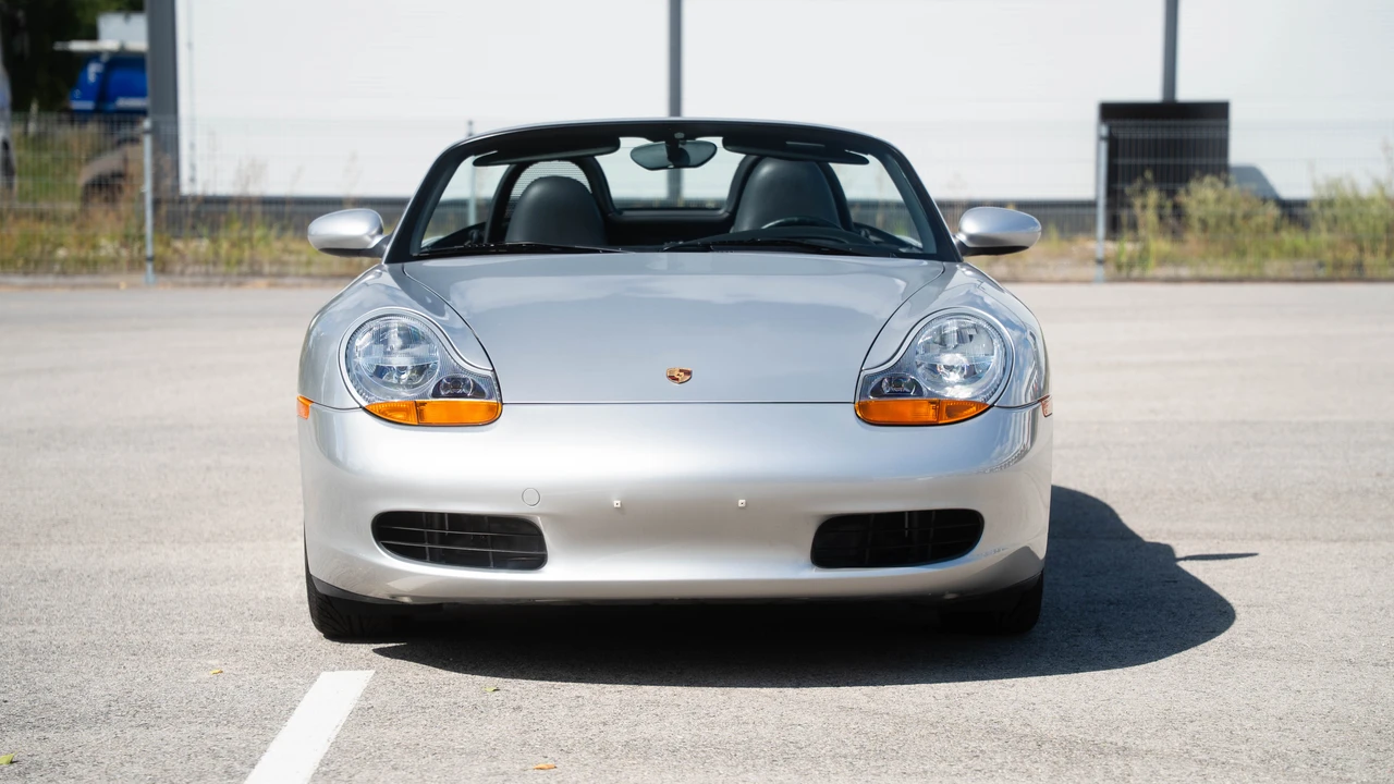 1998 Porsche 986 Boxster - Image 12 of 31