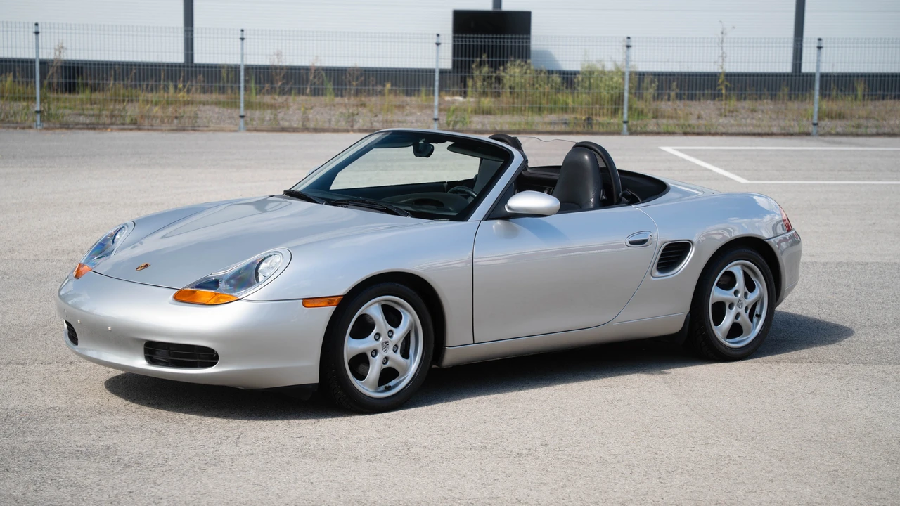 1998 Porsche 986 Boxster - Image 13 of 31