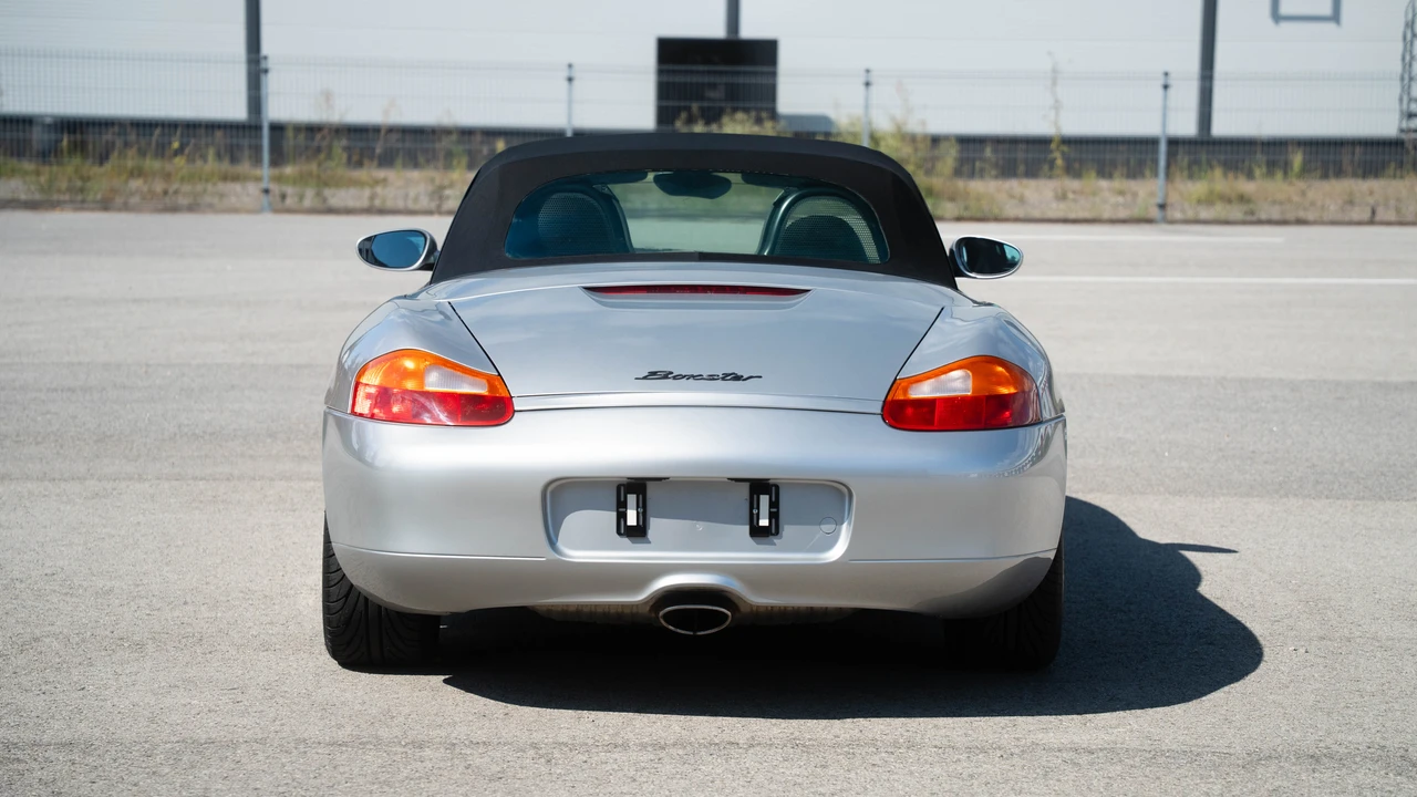 1998 Porsche 986 Boxster - Image 16 of 31