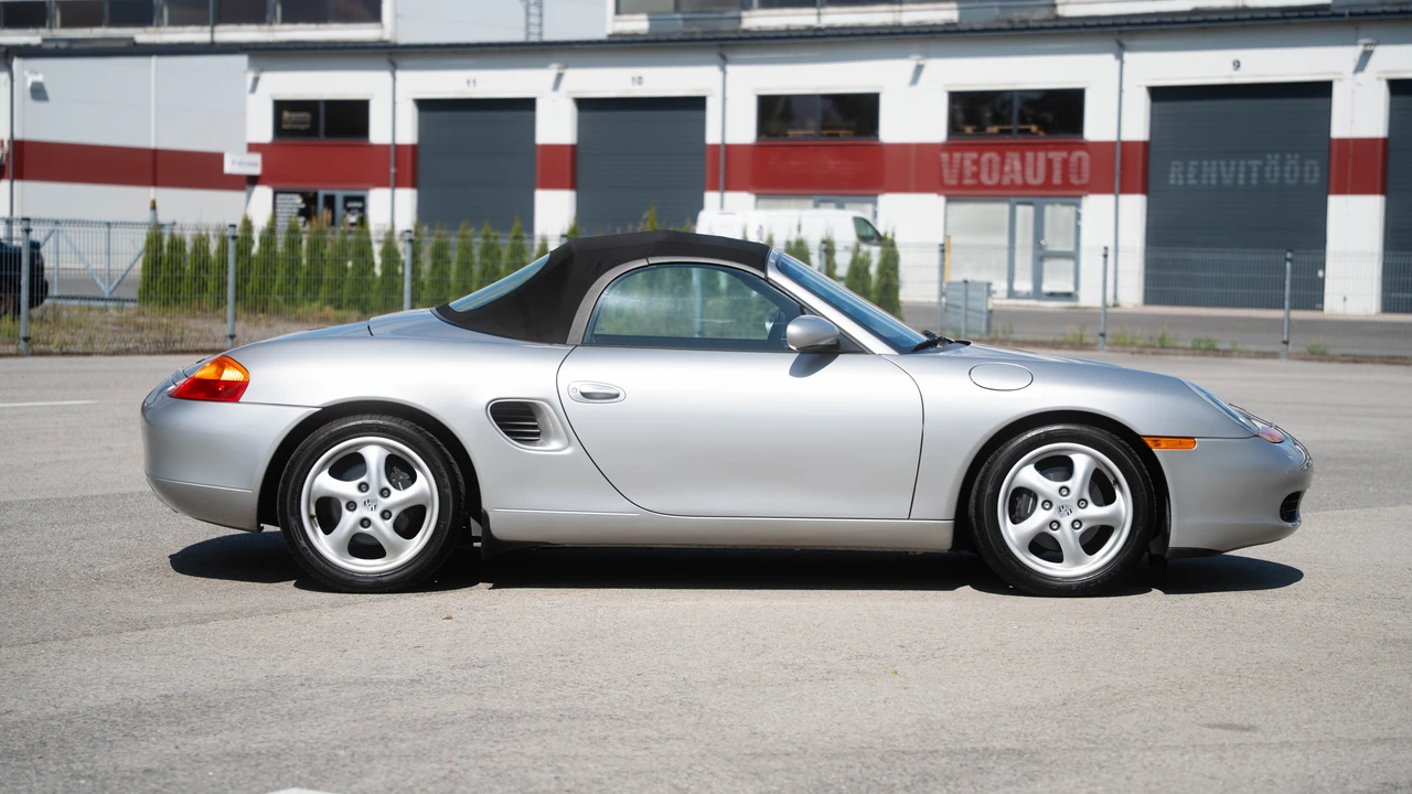 1998 Porsche 986 Boxster - Image 19 of 31