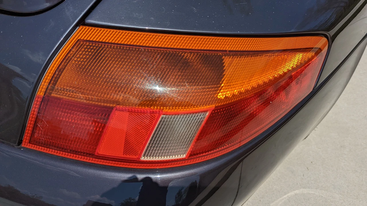 1999 Porsche 996 Carrera - Image 22 of 31