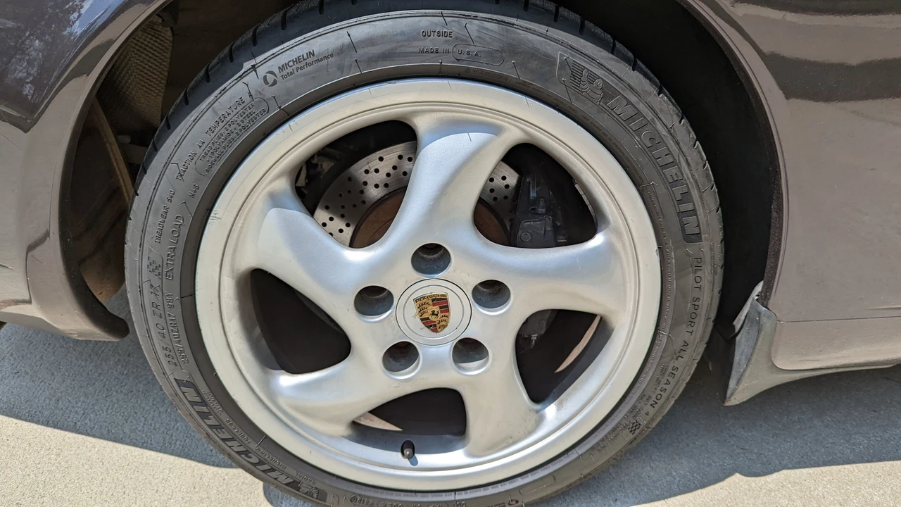 1999 Porsche 996 Carrera - Image 17 of 31